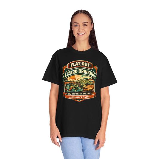 Flat Out Lizard Drinking T-Shirt - Aussie Slang Tee - Vintage Badge Design - Australian Outback Gift - Unisex Cotton